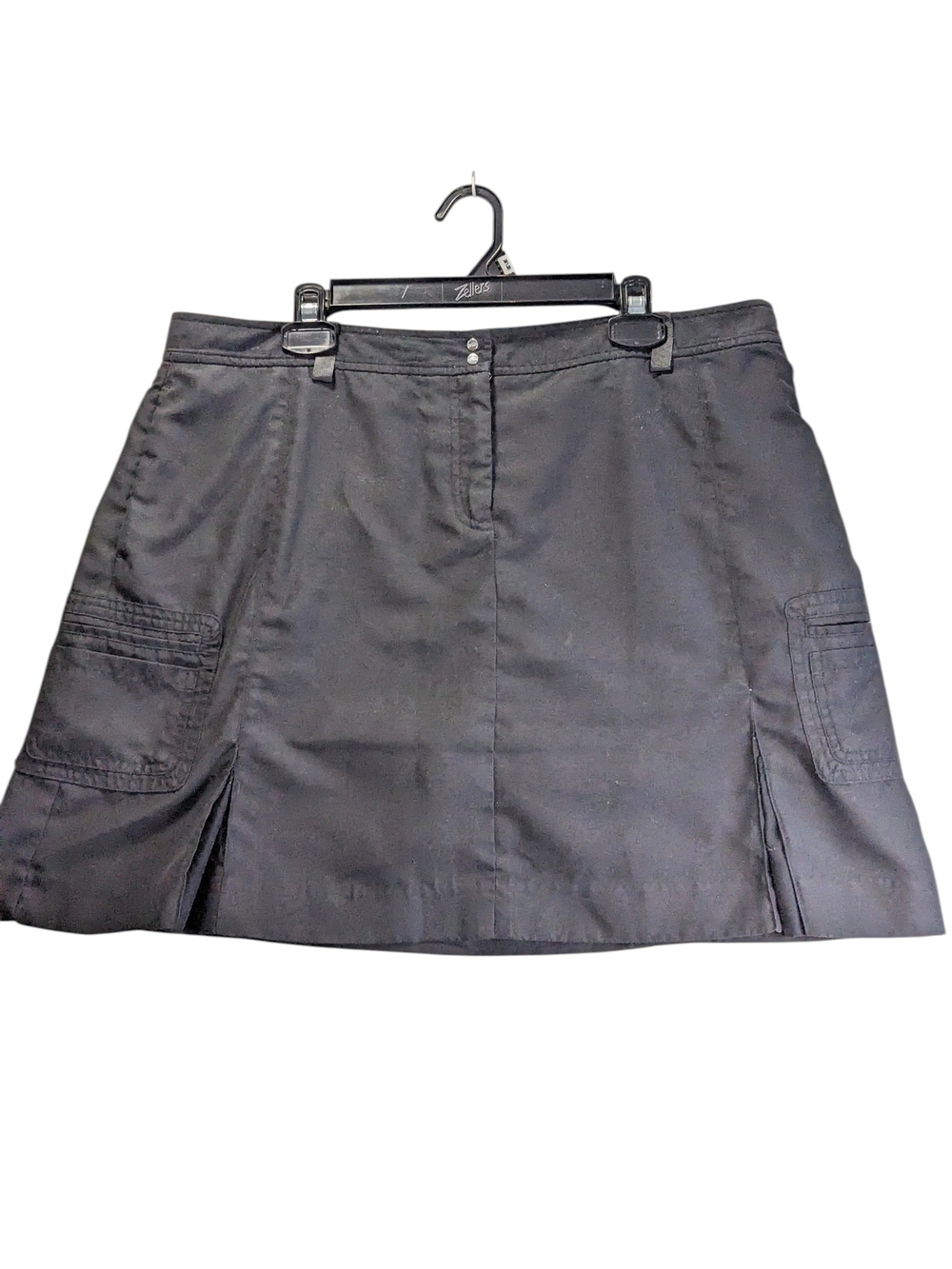 Izod Black Women's Skort with Front Pleats And Side Pockets Size 16 Flaw